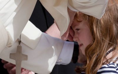 Girl With ‘Visual Bucket List’ Is Blessed by Pope Francis